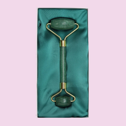 Green Jade Roller in Silk Lined Box
