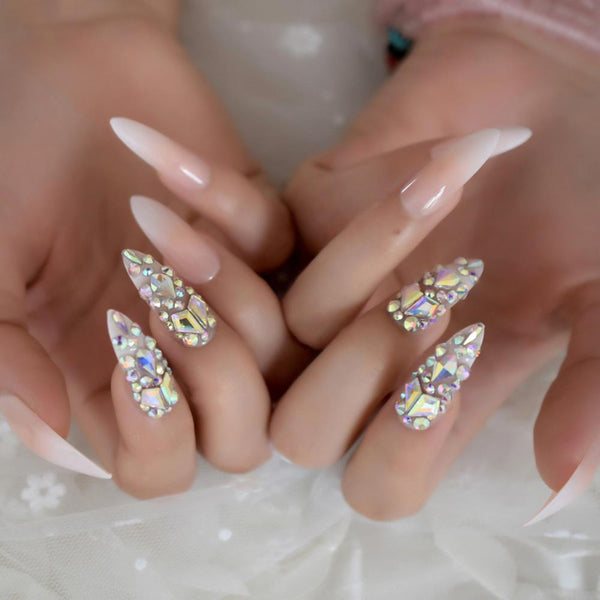  Stilettò ombre French nails with rhinestones 
