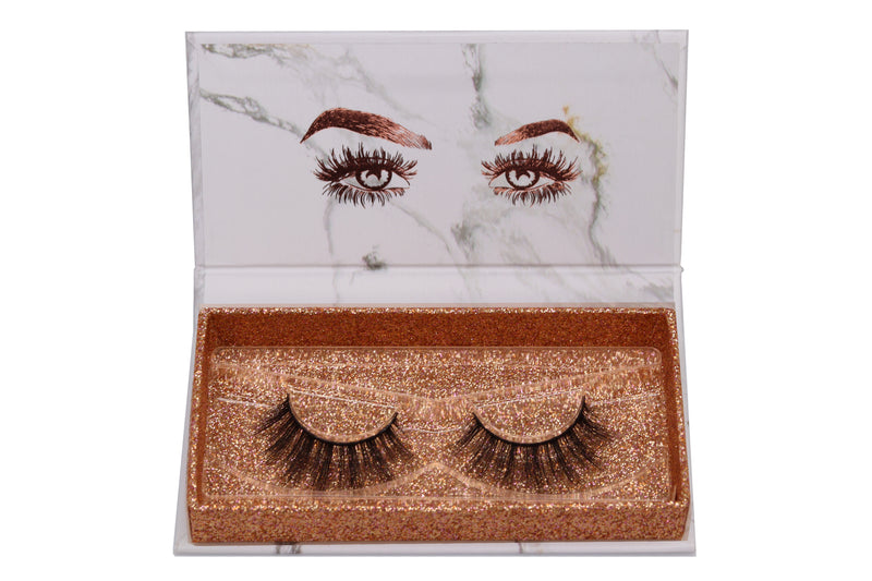 Wispy full lashes inside rose gold marble box 